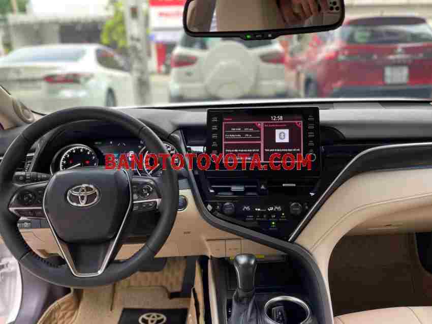 Cần bán xe Toyota Camry 2.0Q 2022, xe đẹp