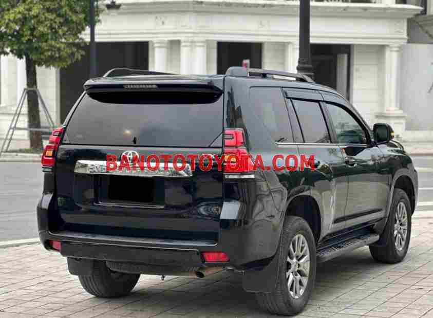 Cần bán gấp Toyota Prado VX 2.7L năm 2017 giá cực tốt