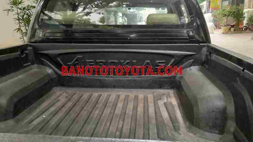 Xe Toyota Hilux 3.0G 4x4 MT đời 2010 đẹp bán gấp