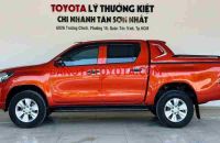 Cần bán Toyota Hilux 2.4E 4x2 AT Máy dầu 2019 màu Cam