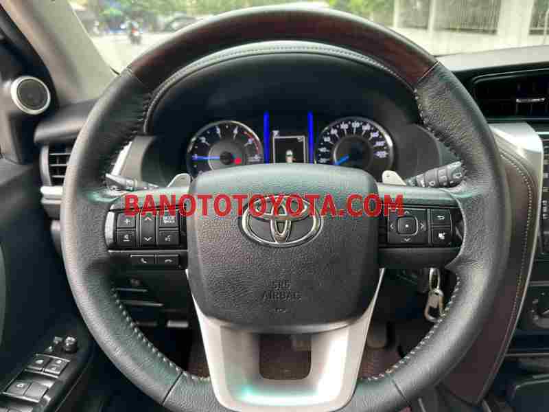 Bán Toyota Fortuner 2.4G 4x2 AT 2019 - Trắng