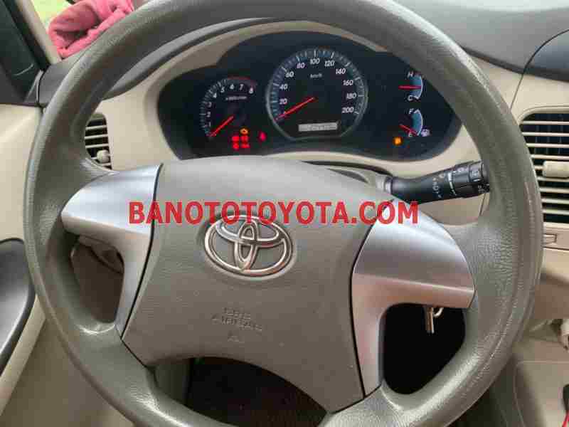 Bán Toyota Innova 2.0E, màu Bạc, Máy xăng, 2016