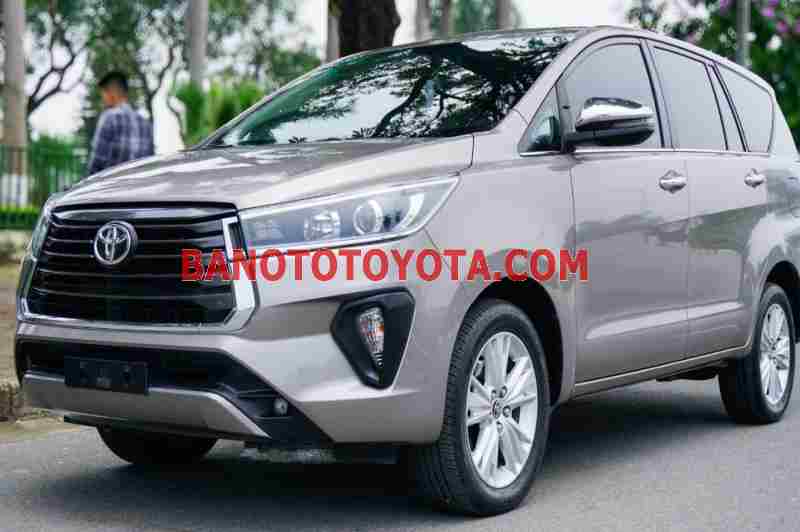 Cần bán xe Toyota Innova V 2.0 AT năm 2020 màu Đồng cực đẹp