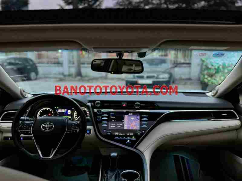 Cần bán nhanh Toyota Camry 2.5Q 2020 cực đẹp