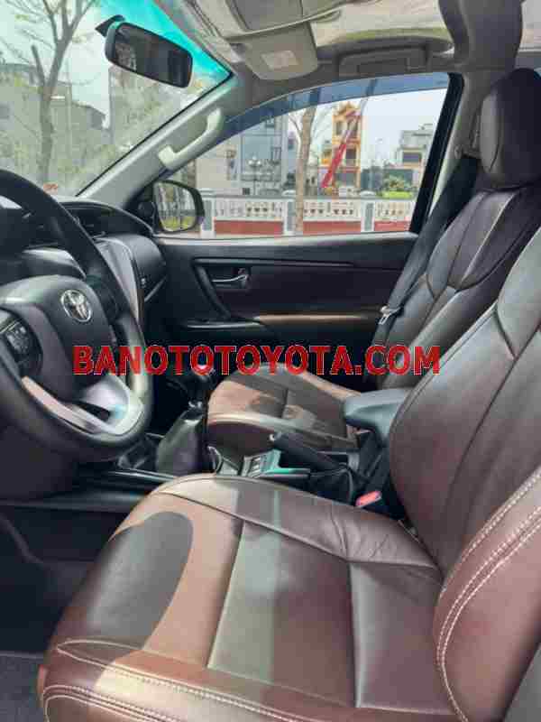 Bán Toyota Fortuner 2.4G 4x2 MT 2017 - Đen