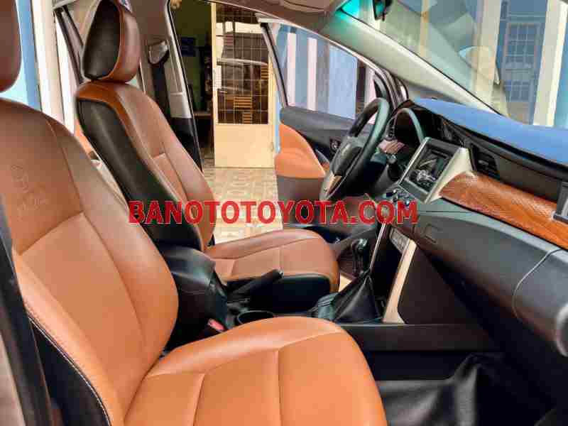 Bán xe Toyota Innova 2.0E sx 2016 - giá rẻ