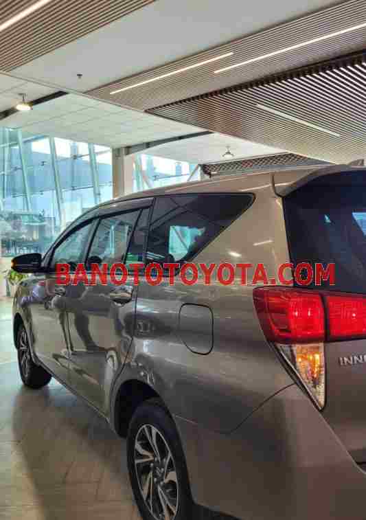 Cần bán Toyota Innova E 2.0 MT đời 2021