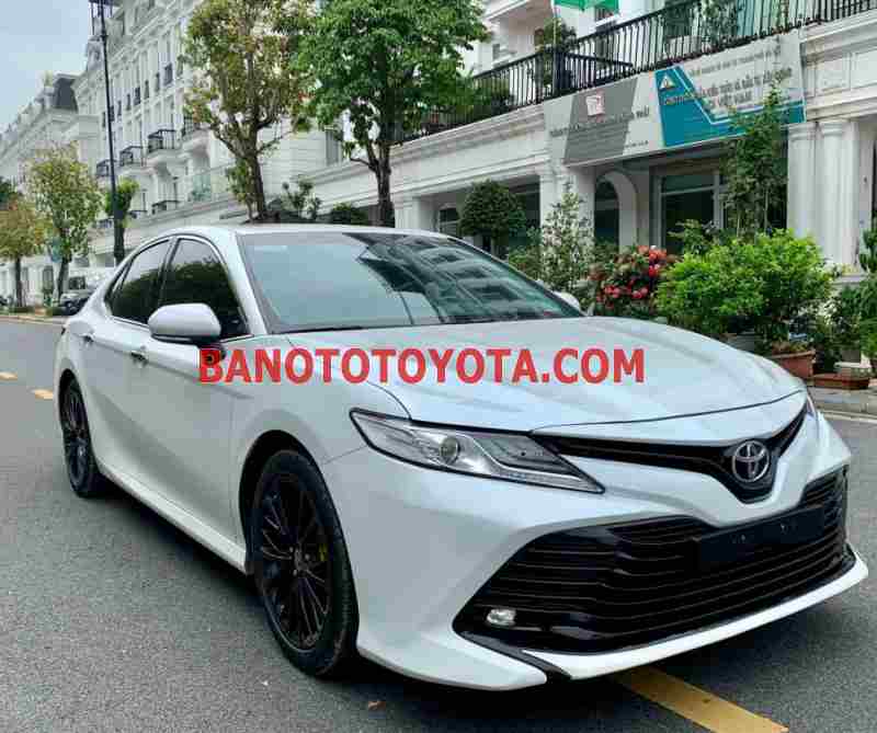 Toyota Camry 2.5Q 2021 giá cực tốt