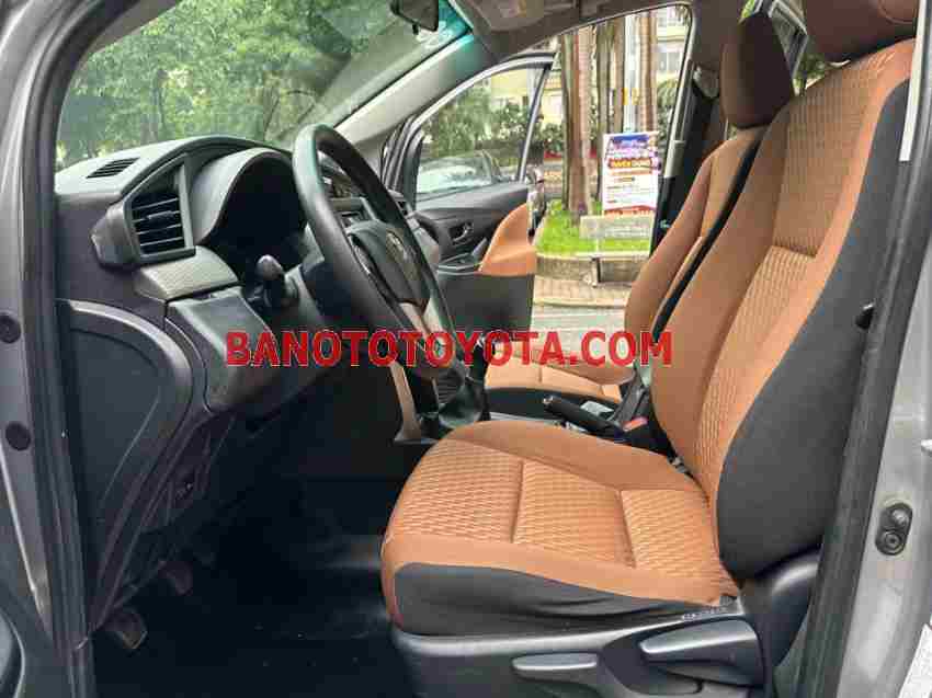 Cần bán xe Toyota Innova 2.0E 2019 Số tay