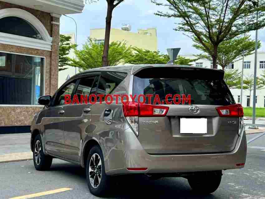 Toyota Innova 2.0E 2017 giá cực tốt