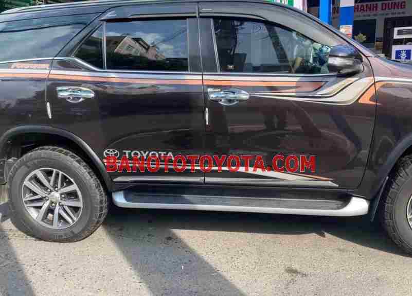 Cần bán nhanh Toyota Fortuner 2.7V 4x4 AT 2017 cực đẹp