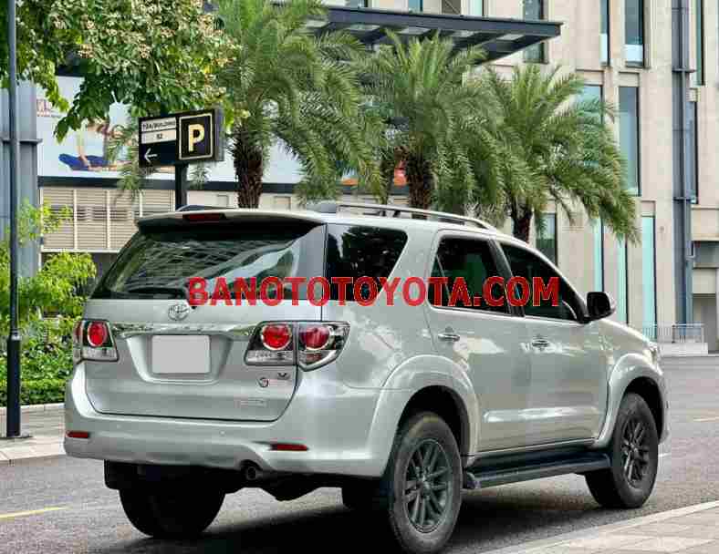 Cần bán xe Toyota Fortuner 2.7V 4X2 AT đời 2016