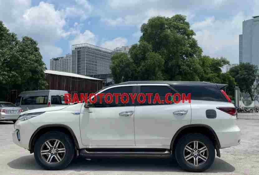 Cần bán gấp xe Toyota Fortuner 2.4G 4x2 AT 2019 màu Trắng