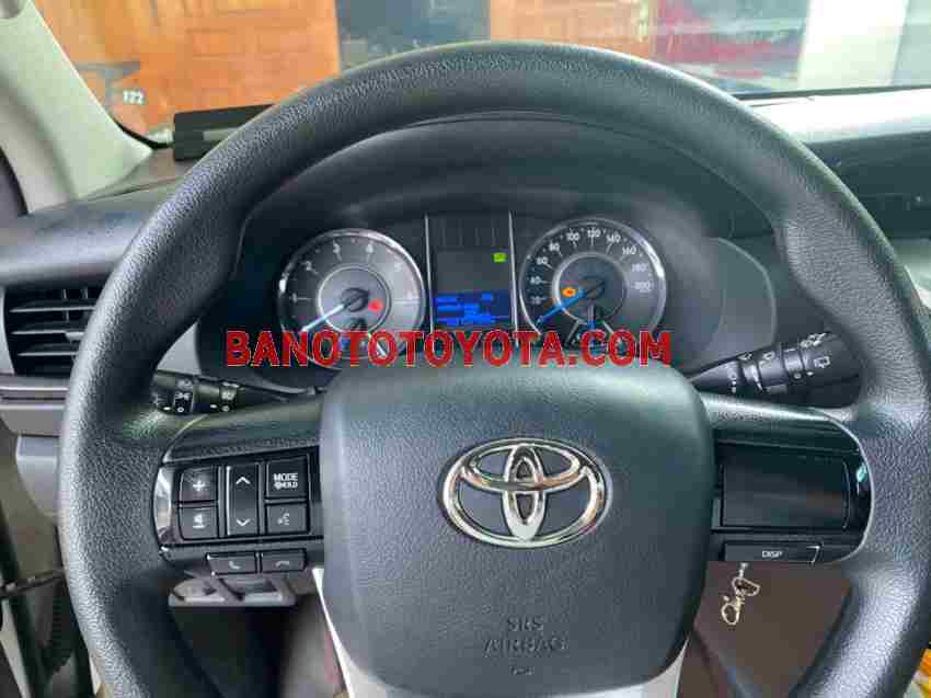 Bán Toyota Fortuner 2.4G 4x2 MT, màu Trắng, Máy dầu, 2017