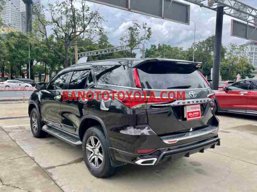 Cần bán Toyota Fortuner 2.7V 4x2 AT đời 2017