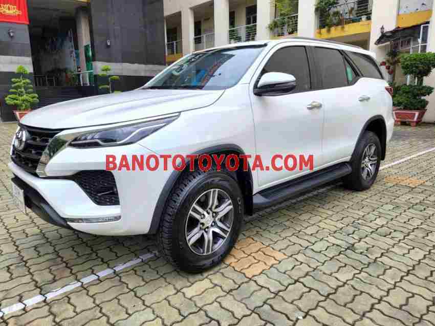 Toyota Fortuner 2.4L 4x2 AT model 2022 xe chuẩn hết ý