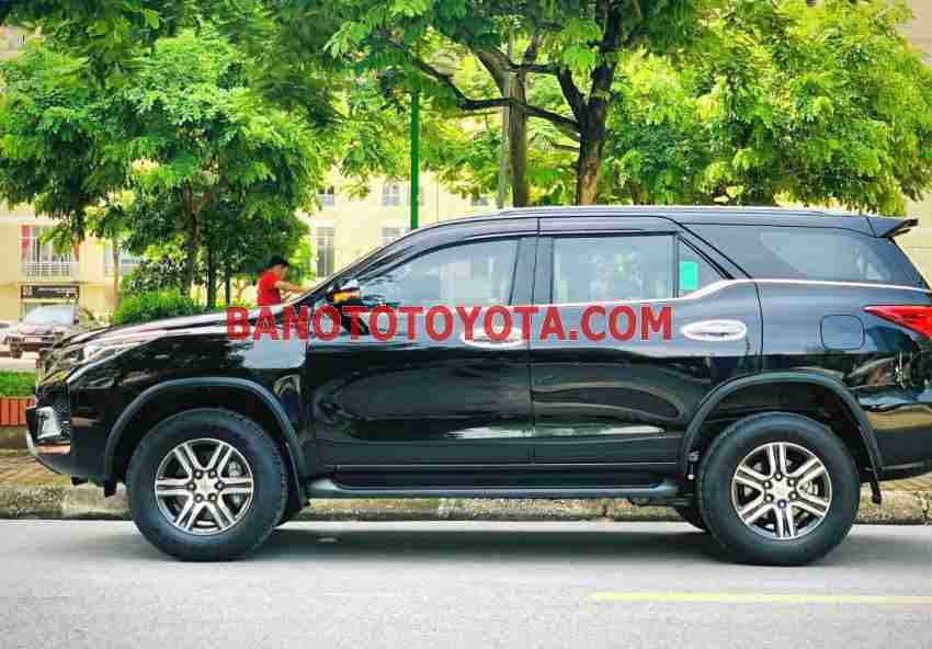 Cần bán Toyota Fortuner 2.7V 4x2 AT Máy xăng 2021 màu Đen