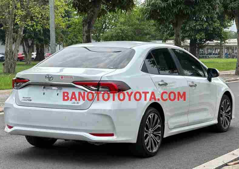 Cần bán gấp Toyota Corolla altis 1.8V đời 2023, màu Trắng