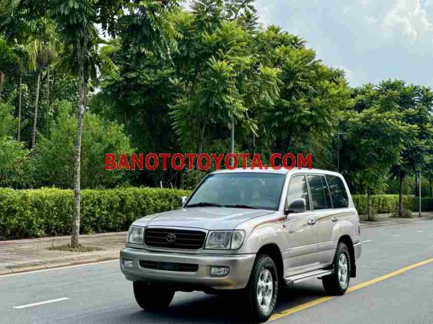 Toyota Land Cruiser GX 4.5 model 2002 xe chuẩn hết ý