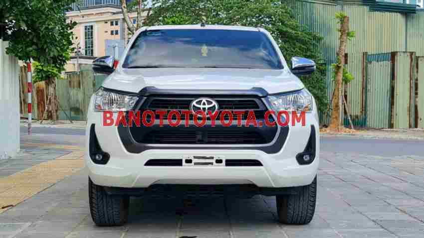 Cần bán Toyota Hilux 2.4L 4x2 AT 2021 - Số tự động