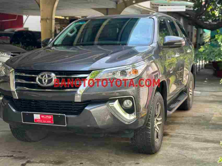 Cần bán xe Toyota Fortuner 2.7V 4x2 AT 2019 Số tự động màu Xám