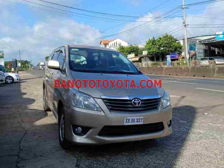 Toyota Innova 2.0E năm 2012 cần bán