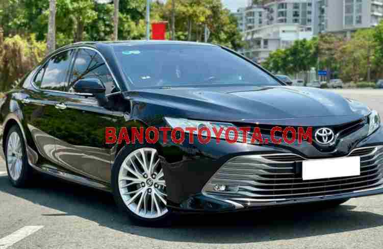 Toyota Camry 2.5Q năm 2020 cần bán