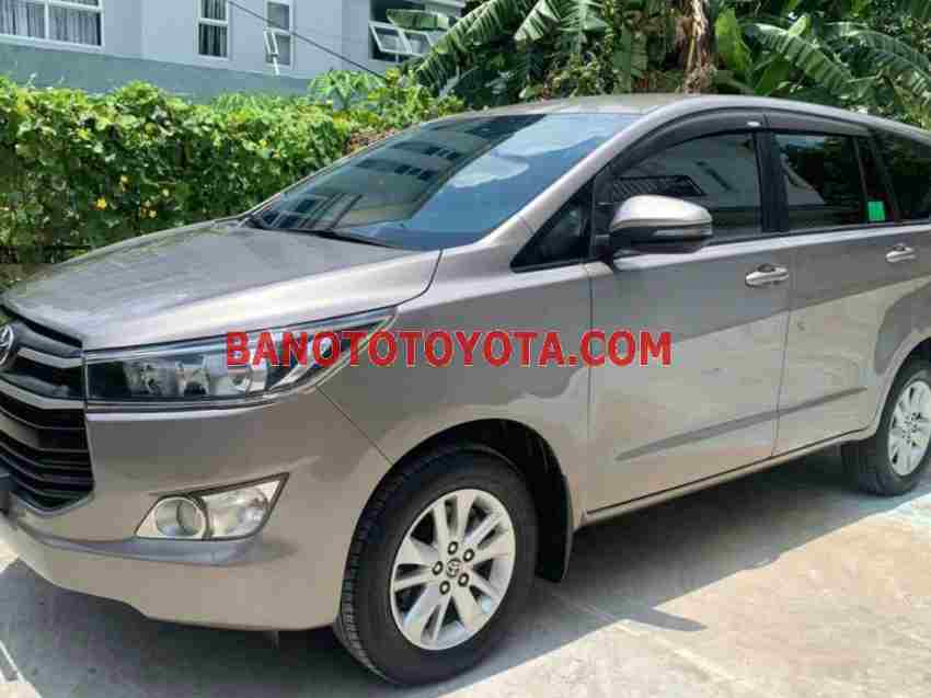 Toyota Innova 2.0E model 2020 xe chuẩn hết ý