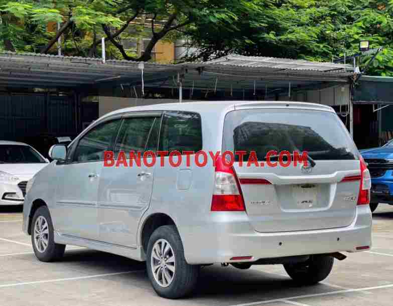 Cần bán gấp xe Toyota Innova 2.0E năm 2016, màu Bạc, Số tay