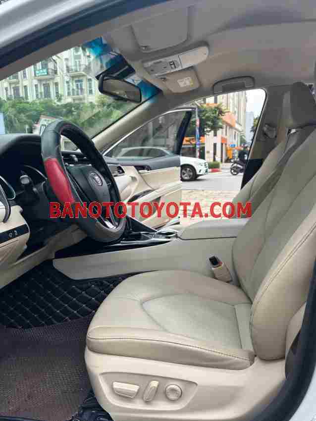 Cần bán gấp Toyota Camry 2.0G năm 2019 giá cực tốt