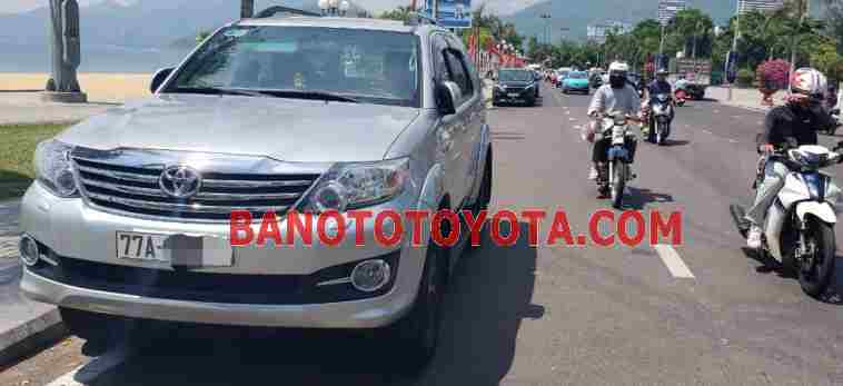 Cần bán Toyota Fortuner 2.7V 4x4 AT Máy xăng 2016 màu Bạc