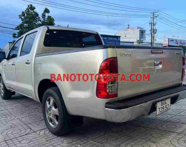 Toyota Hilux 2.5E 4x2 MT model 2012 xe chuẩn hết ý