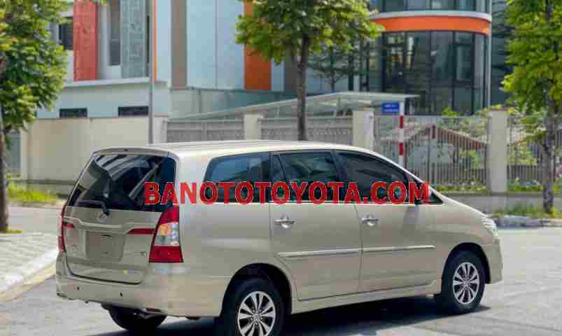 Toyota Innova 2.0E 2016 giá cực tốt