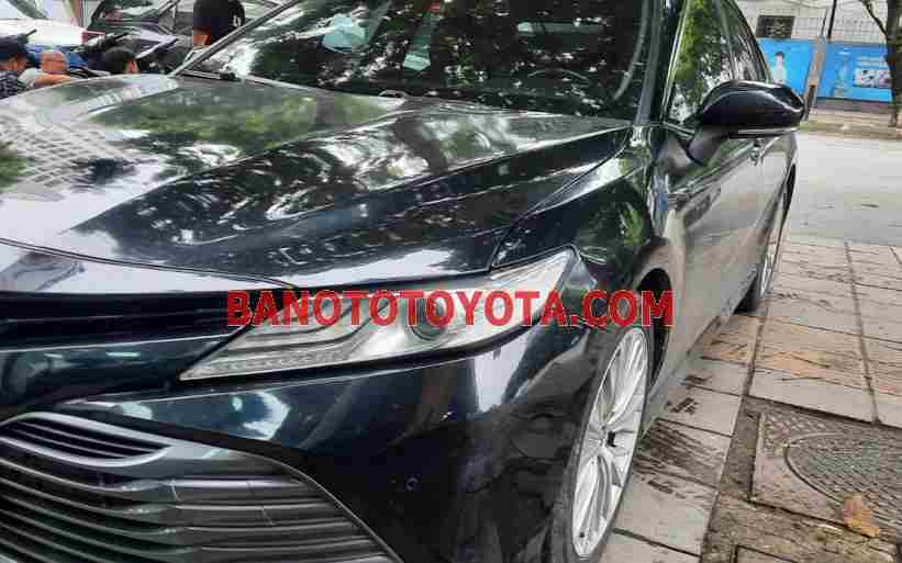 Toyota Camry 2.5Q năm 2019 cần bán