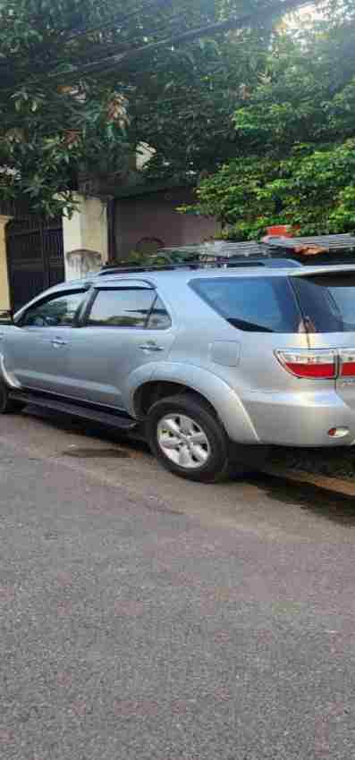 Toyota Fortuner 2.7V 4x4 AT model 2009 xe chuẩn hết ý