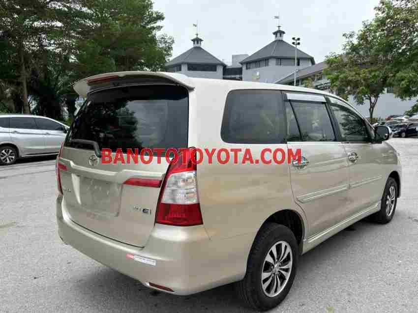 Cần bán Toyota Innova 2.0E 2015, xe đẹp giá rẻ bất ngờ