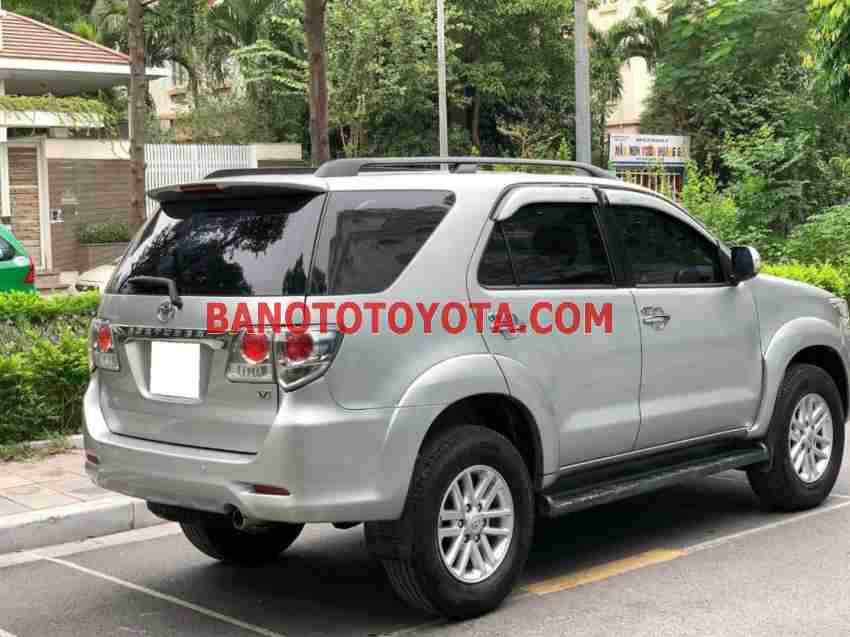 Cần bán xe Toyota Fortuner Số tự động 2015