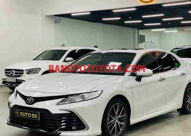 Cần bán Toyota Camry 2.0Q 2022 - Số tự động