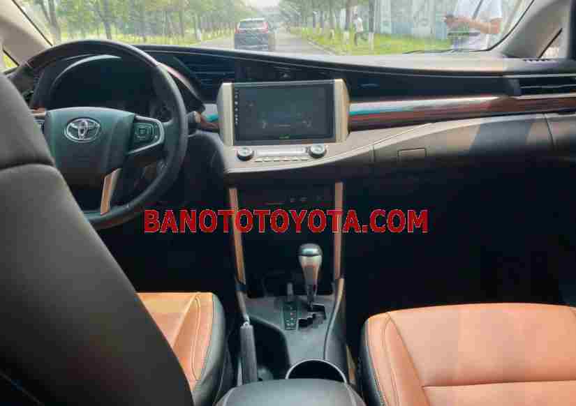 Bán Toyota Innova 2.0 Venturer, màu Đỏ, Máy xăng, 2018