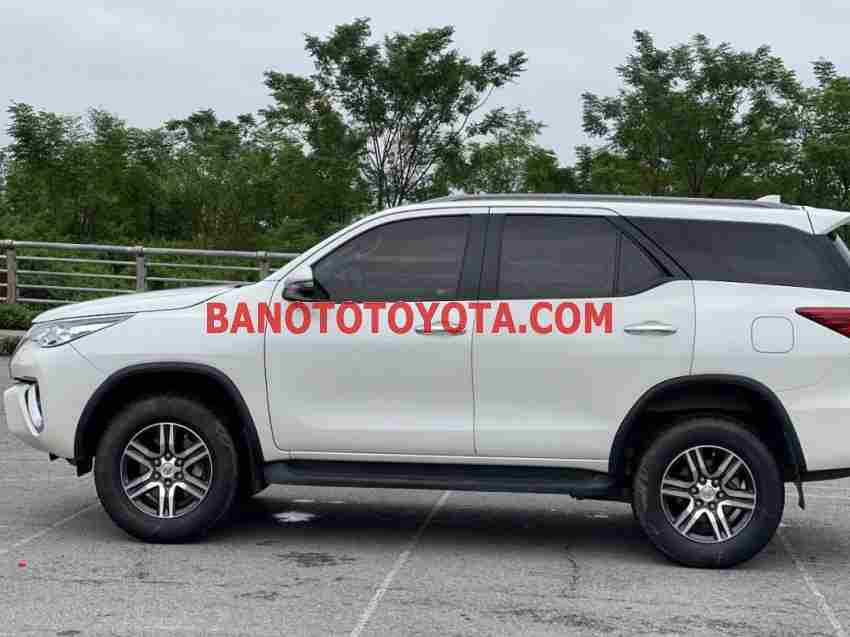 Cần bán gấp Toyota Fortuner 2.4G 4x2 AT đời 2019, màu Trắng