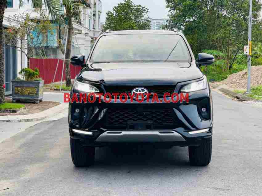 Cần bán xe Toyota Fortuner 2.4G 4x2 AT Legender 2021 Số tự động màu Đen