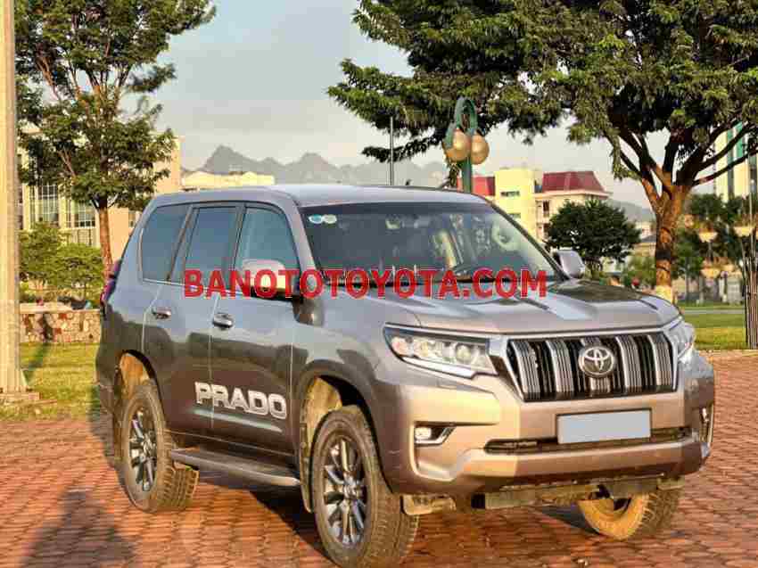 Cần bán nhanh Toyota Prado VX 2.7L 2020 cực đẹp