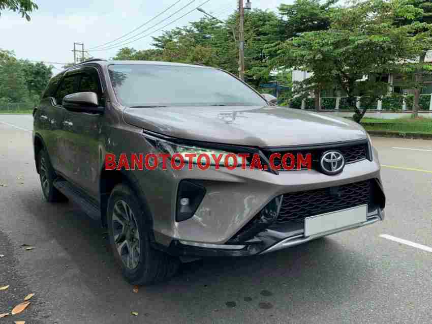 Toyota Fortuner Legender 2.4L 4x2 AT năm 2022 cần bán