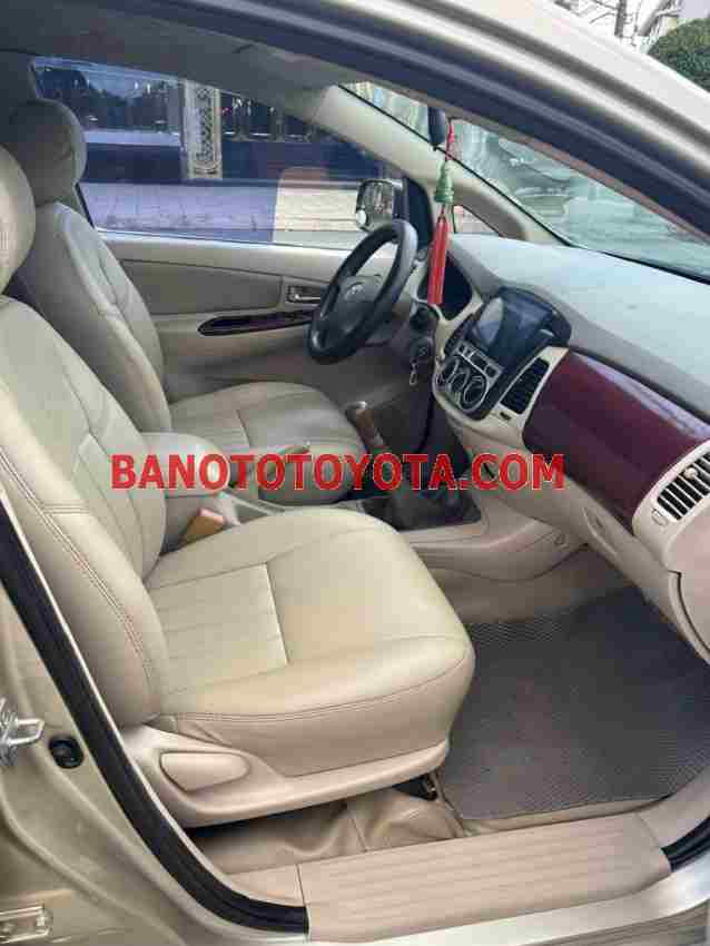 Cần bán gấp Toyota Innova G năm 2006 giá cực tốt