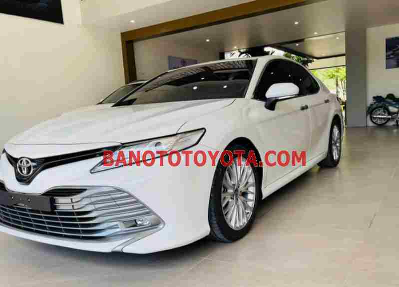 Cần bán gấp Toyota Camry 2.5Q năm 2021 giá cực tốt