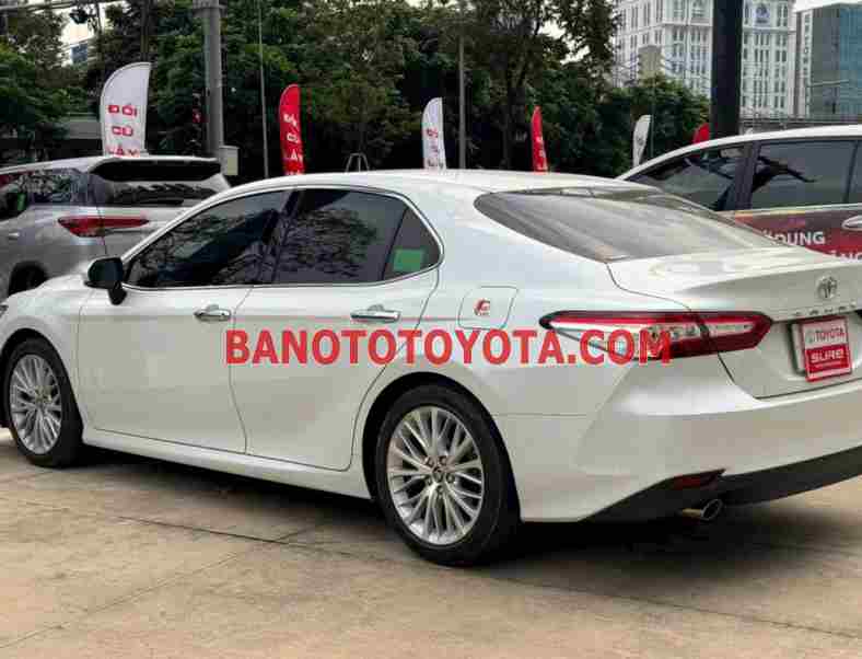 Cần bán xe Toyota Camry 2.5Q năm 2020 màu Trắng cực đẹp