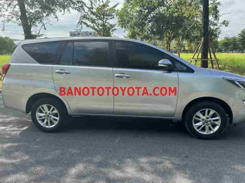 Toyota Innova 2.0E năm 2017 cần bán