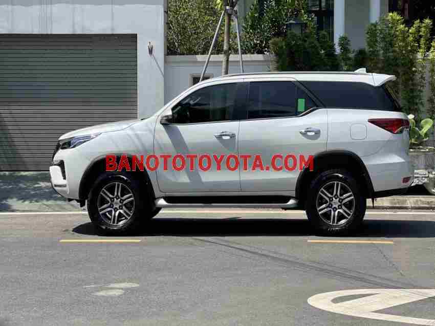 Cần bán Toyota Fortuner 2.4L 4x2 AT đời 2022