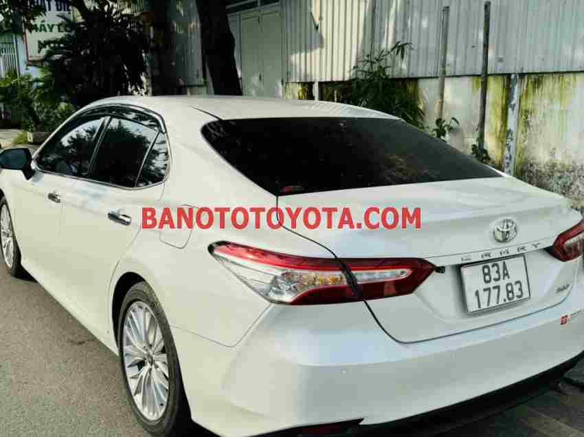 Cần bán xe Toyota Camry 2.5Q năm 2021 màu Trắng cực đẹp