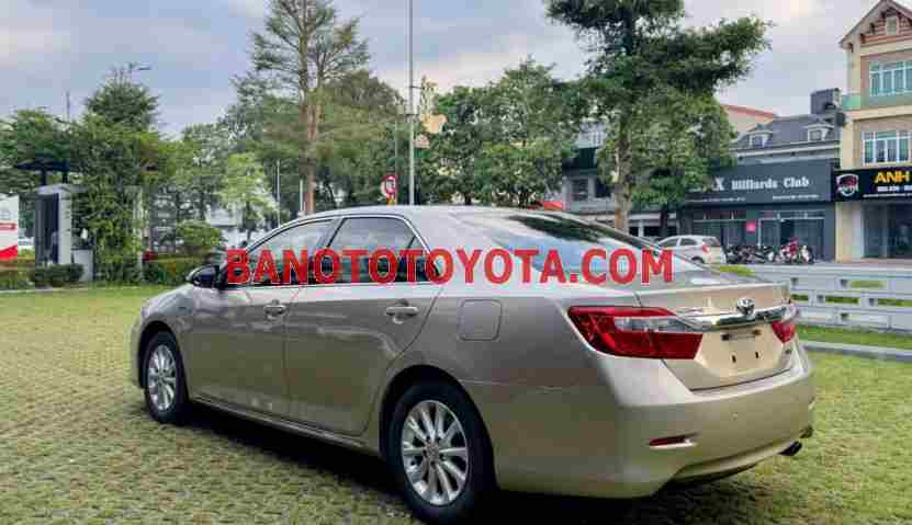 Cần bán gấp Toyota Camry 2.0E 2013 - Xe đẹp - Giá tốt